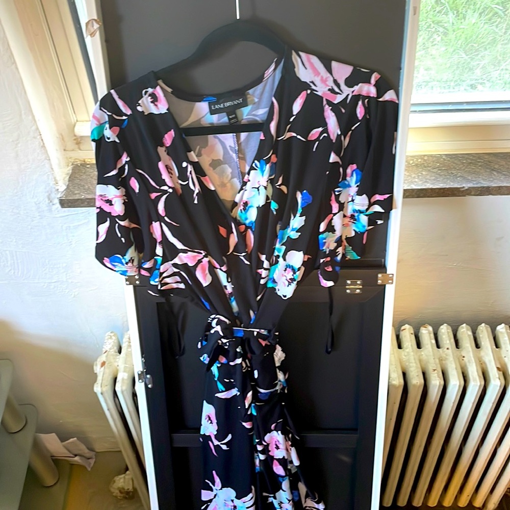 Lane Bryant flowery dress  - perfect for wedding season! Worn once